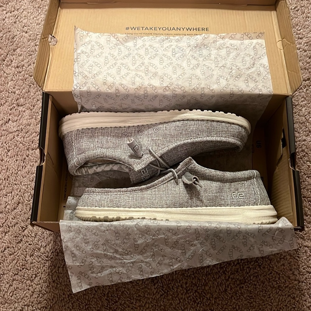 Hey Dude Wally Linen shoes, men’s size 10